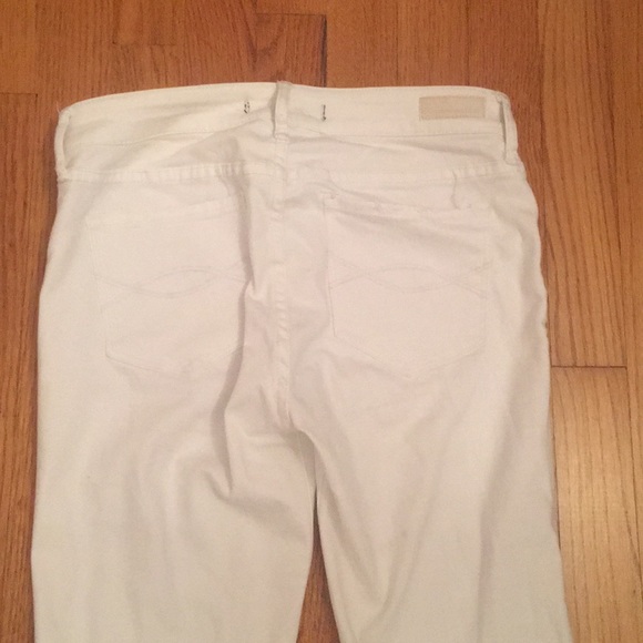 Ripped white jeans - Picture 6 of 7